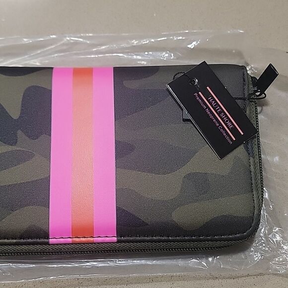 Haute Shore Cash Show off Wallet - Picture 2 of 12